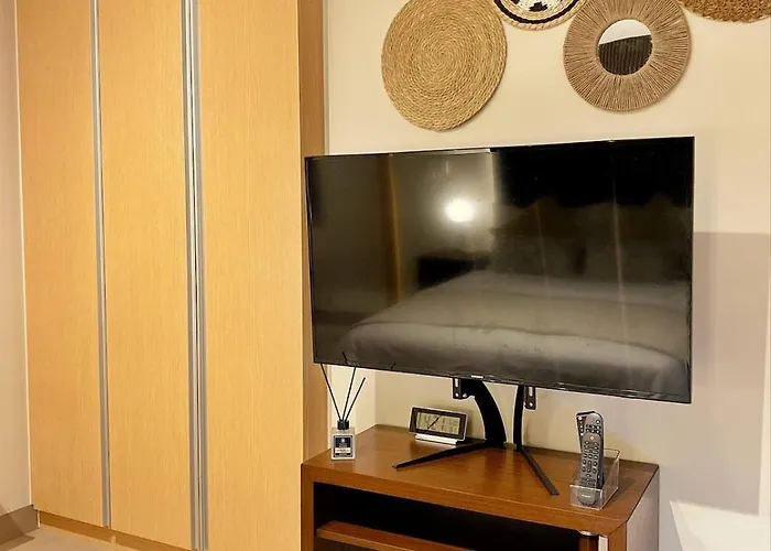 Apartment Netflix And Chill Cozy Unit Bgc