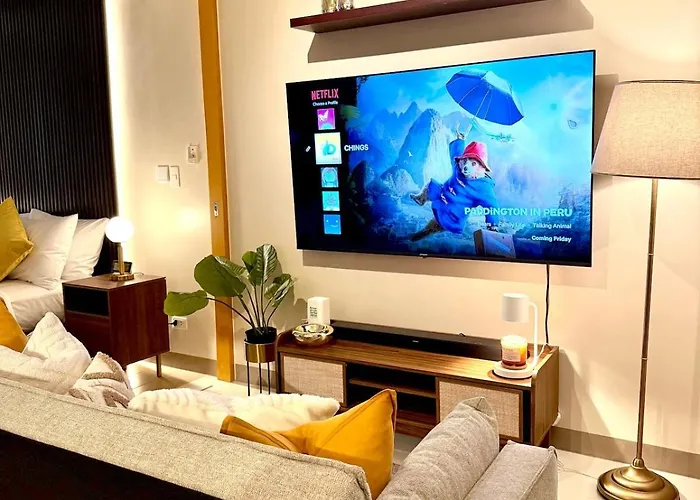 Netflix And Chill Cozy Unit Bgc * Manila