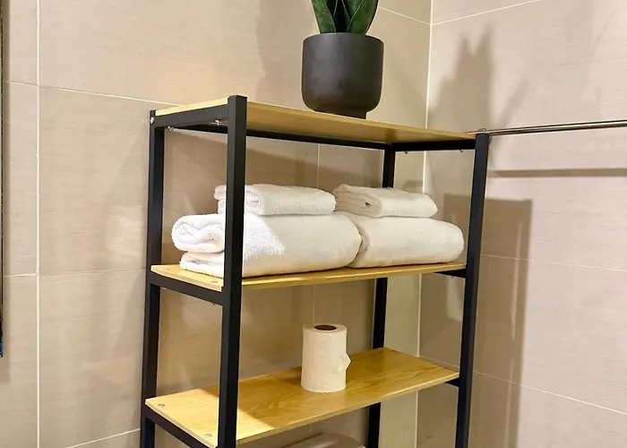 Netflix And Chill Cozy Unit Bgc Apartment *